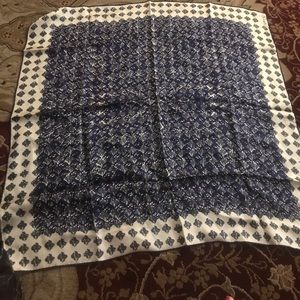 Handkerchief or scarf 🧣